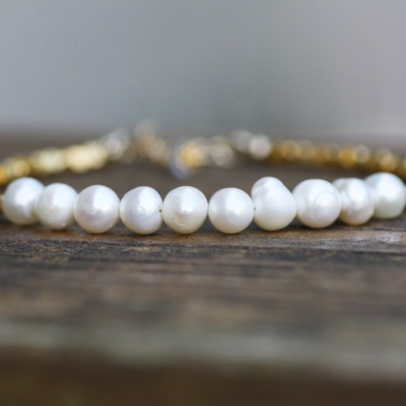 Adjustable Handmade Natural Pearl Bracelet in 18K Yellow Gold Vermeil - Picture 4 of 5